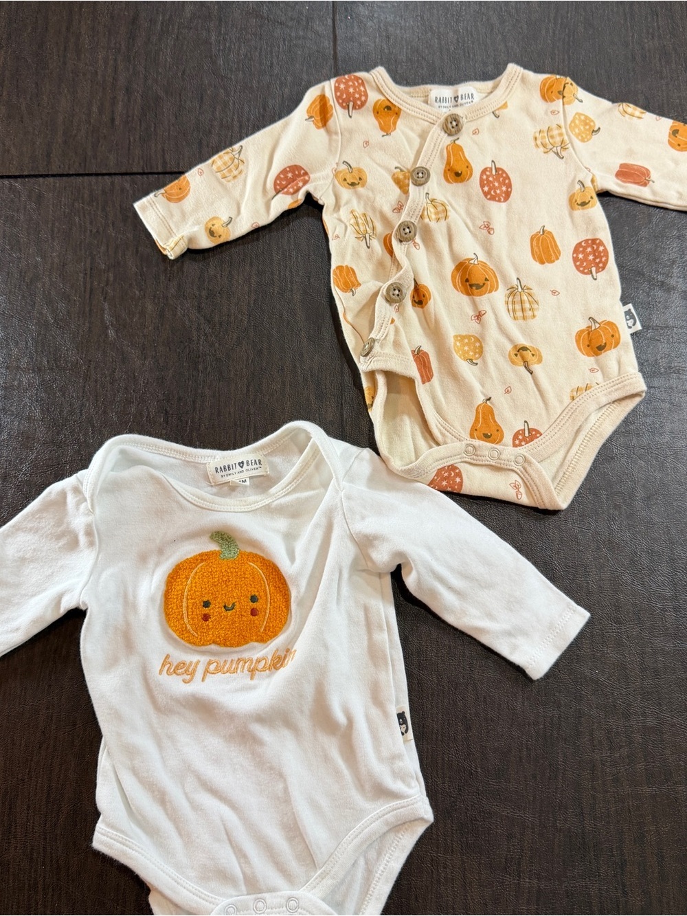 Rabbit & Bear Snap Baby Bodysuits - Pumpkins White and Tan Sz 3-6M